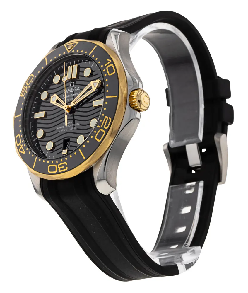 Omega Seamaster Diver 300m 210.22.42.20.01.001 — 2019 — Excellent detail 2