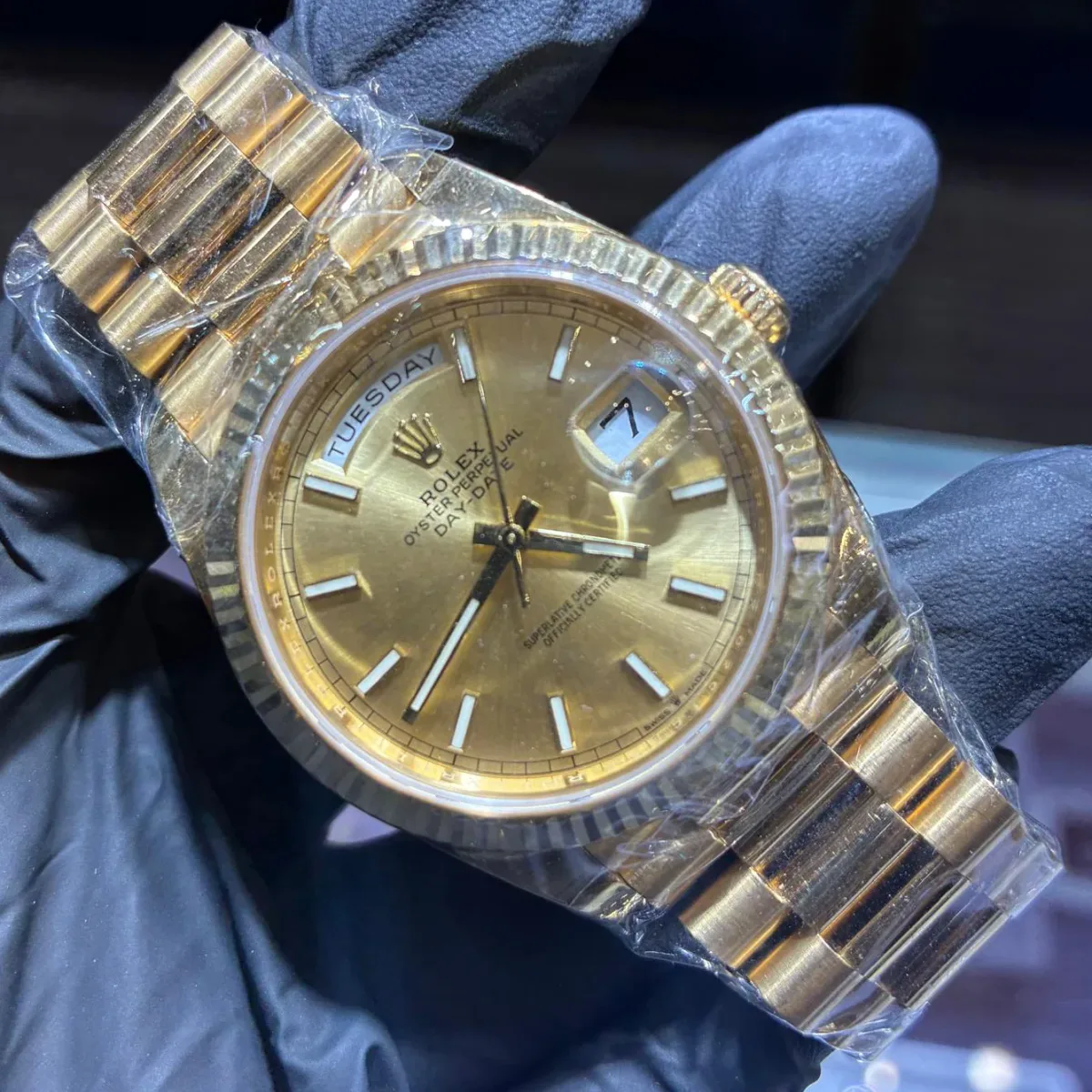 ANKUR - For Him WATCHES 2020 Rolex Day-Date 40mm | 18K Yellow Gold | Champagne Stick Dial – Watch