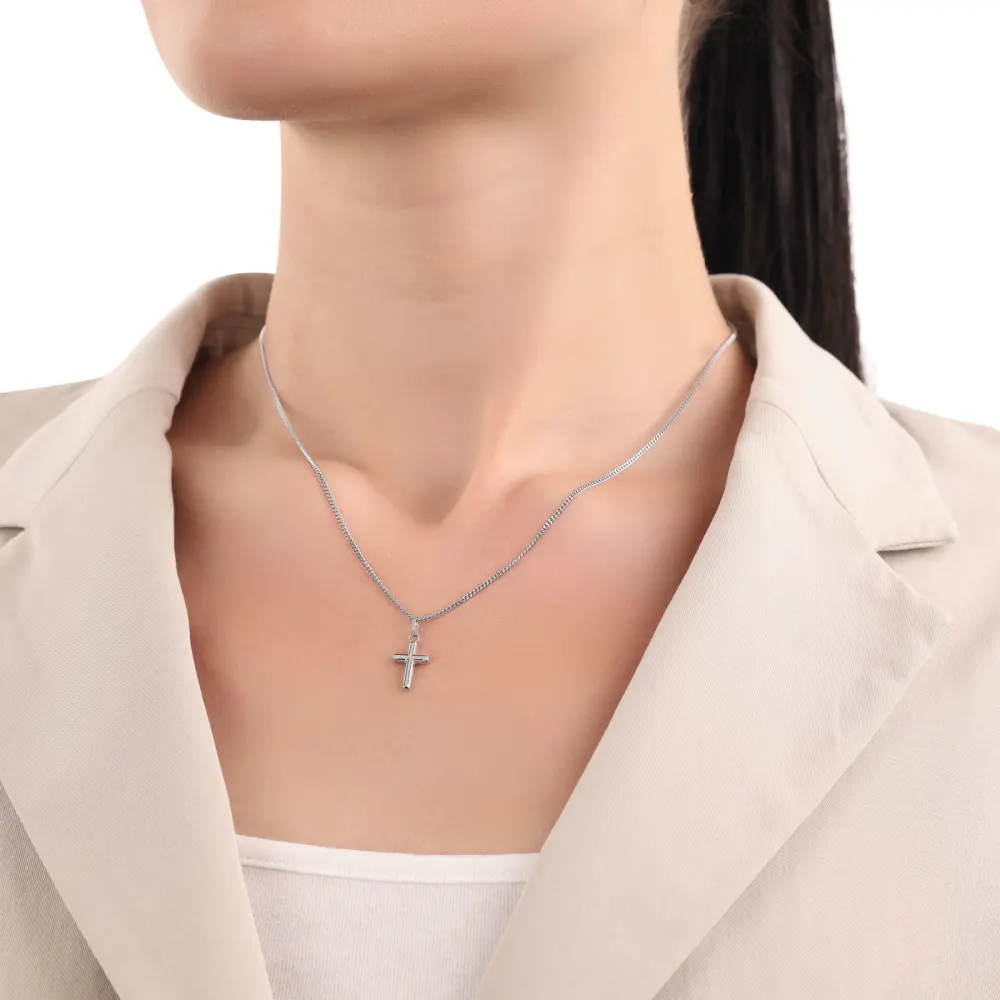 AMOR 9ct White Gold Cross Pendant detail 2