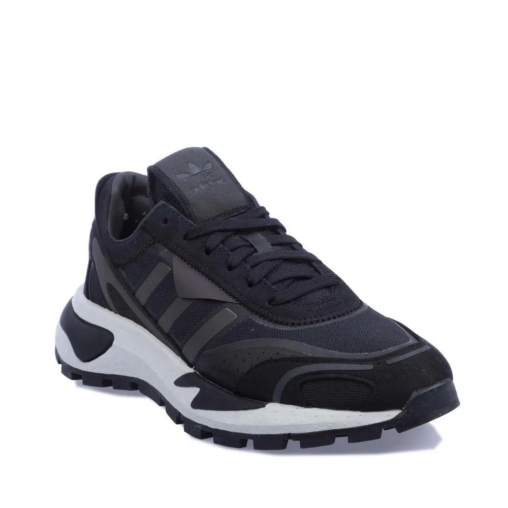 adidas Originals Retropy P9 Trainers detail 2