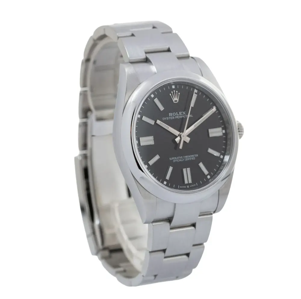 Rolex Oyster Perpetual 124300 — 2022 — Excellent detail 2
