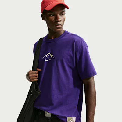 Nike Sportswear Men's T-Shirt - Court Purple