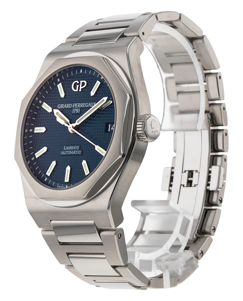 Girard Perregaux Laureato 81010-11-431-11A — 2022 — Very good in Blue Baton, additional product view 2