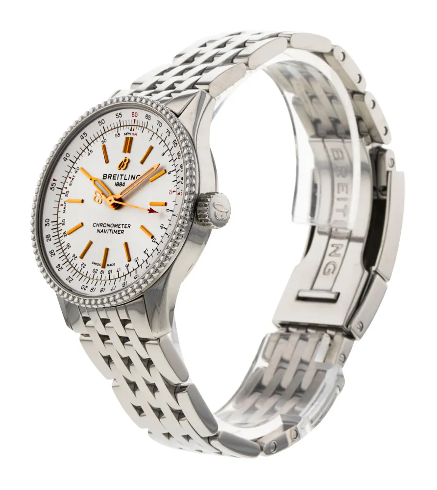 Breitling Navitimer Automatic 35 A17395 — 2020 — Excellent detail 2