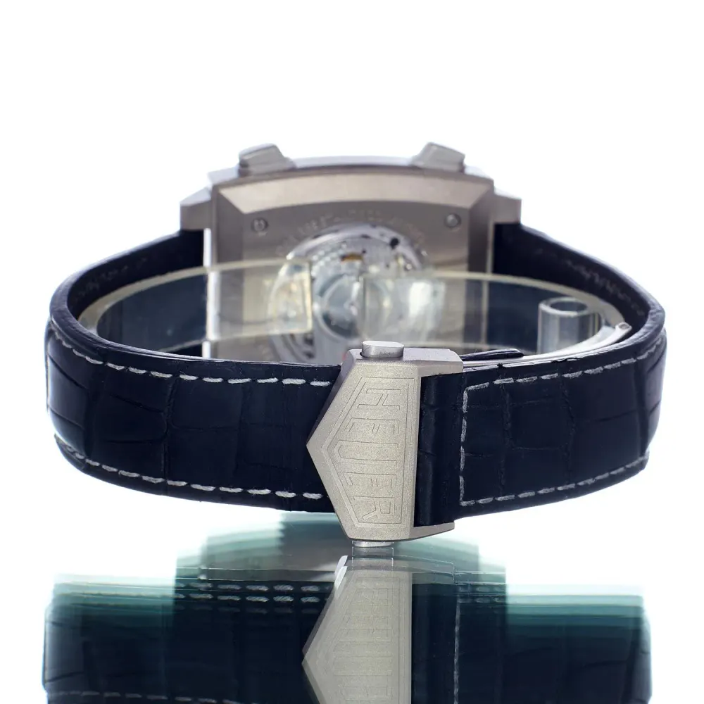 Tag Heuer Monaco CAW218B.FC6496 — 2021 — Excellent detail 3