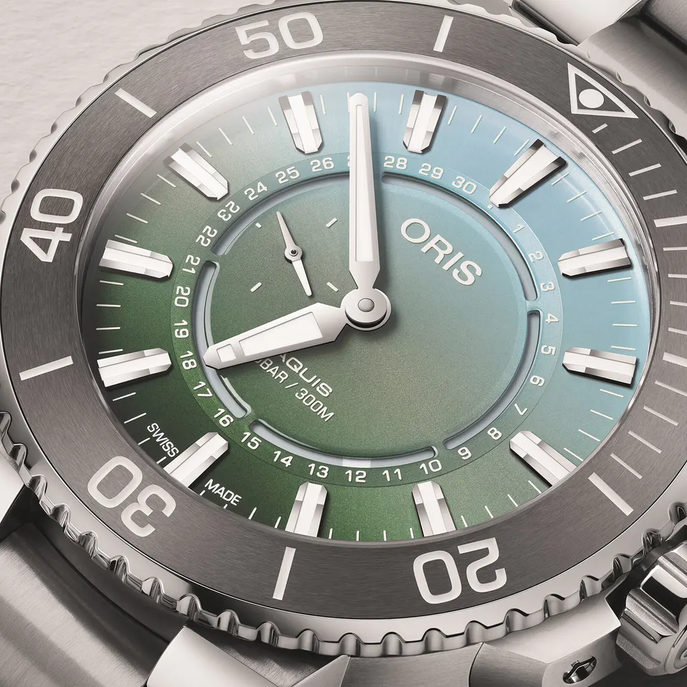 Oris Aquis Dat Watt Limited Edition II 43.5mm Mens Watch Green detail 3