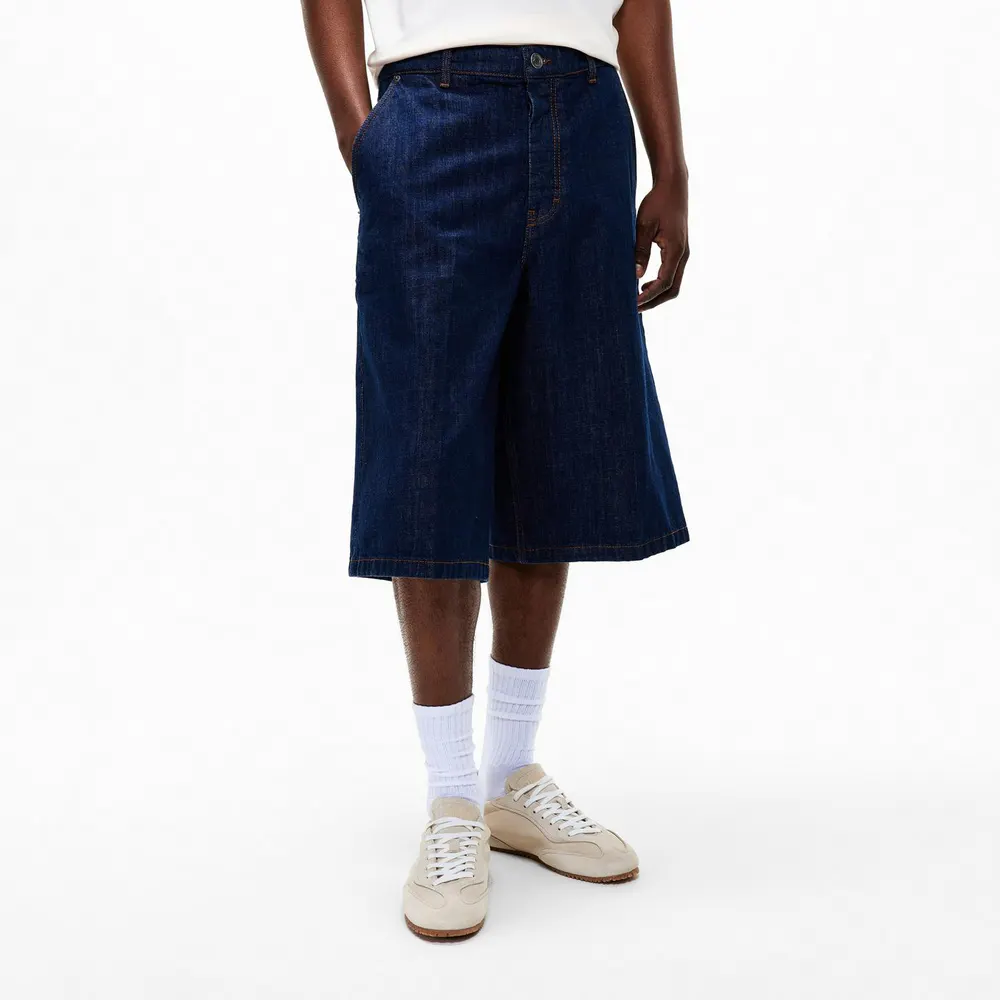 Ami Paris Men's Loose Denim Shorts detail 3