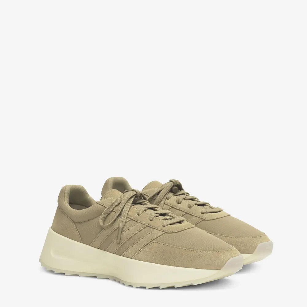adidas Men's Athletics LA Basketball Trainers detail 2
