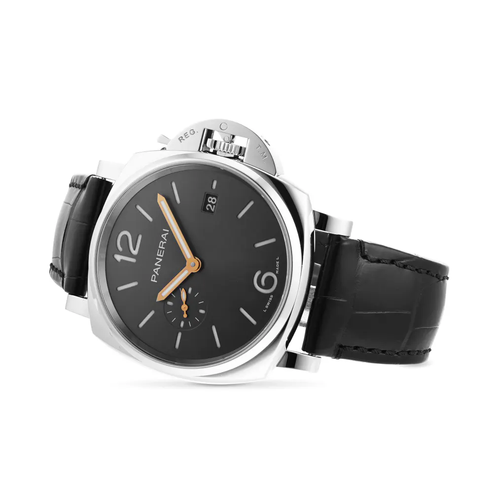 Panerai Luminor Due 42mm in Black, additional product view 3