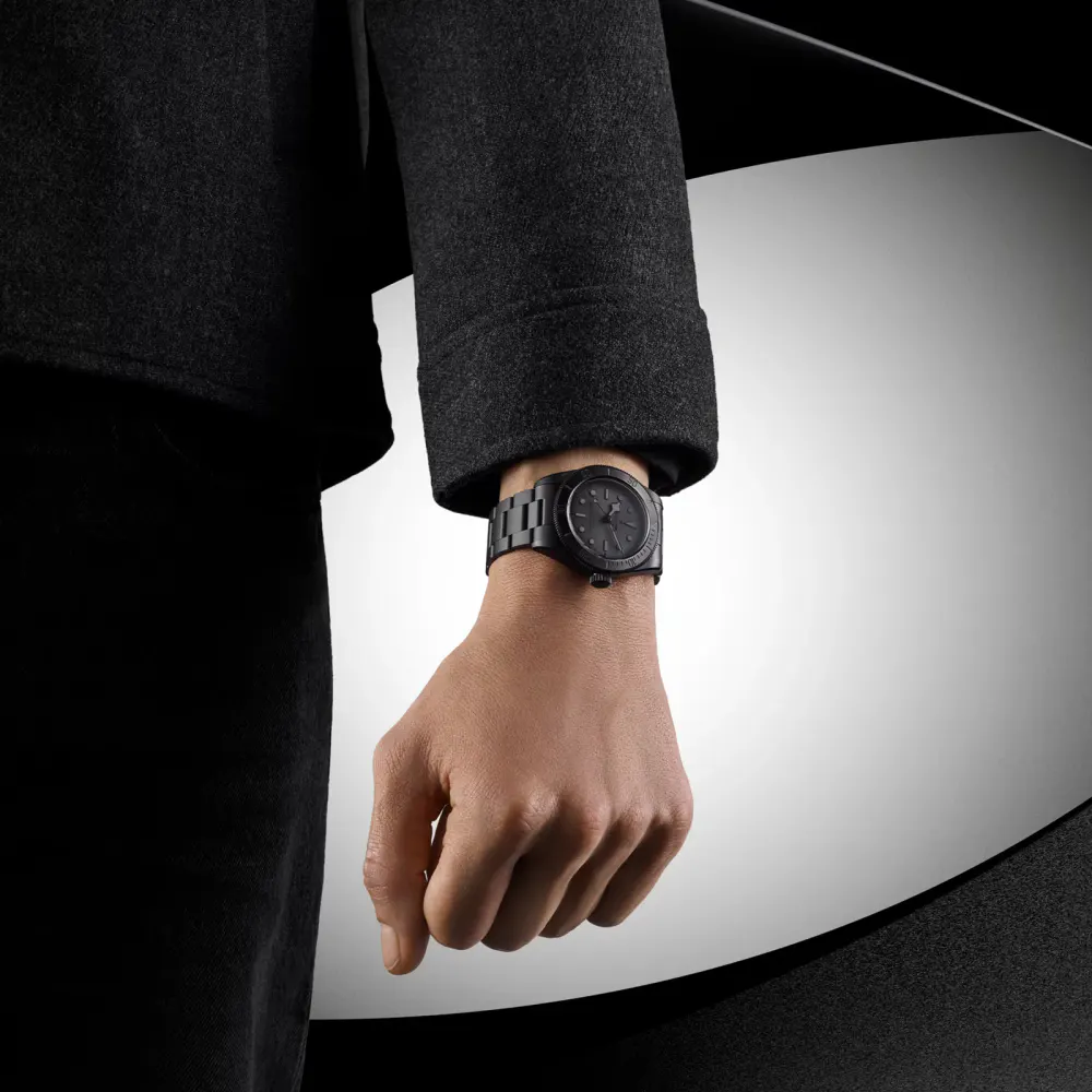 Tudor Black Bay Ceramic 41mm Watch Black detail 3