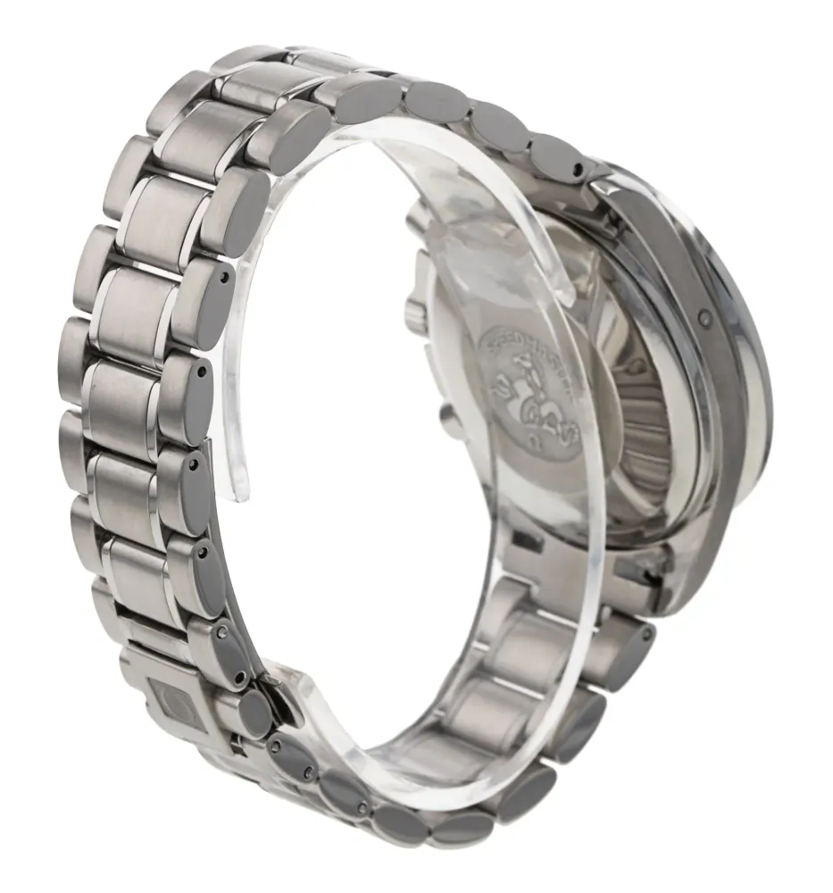 Omega Speedmaster DayDate 3820.53.26 — 2002 — Very good detail 3