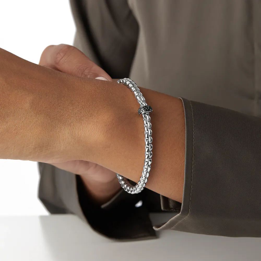 FOPE 18ct White Gold 0.41cttw Black Diamond Eka Bracelet detail 2