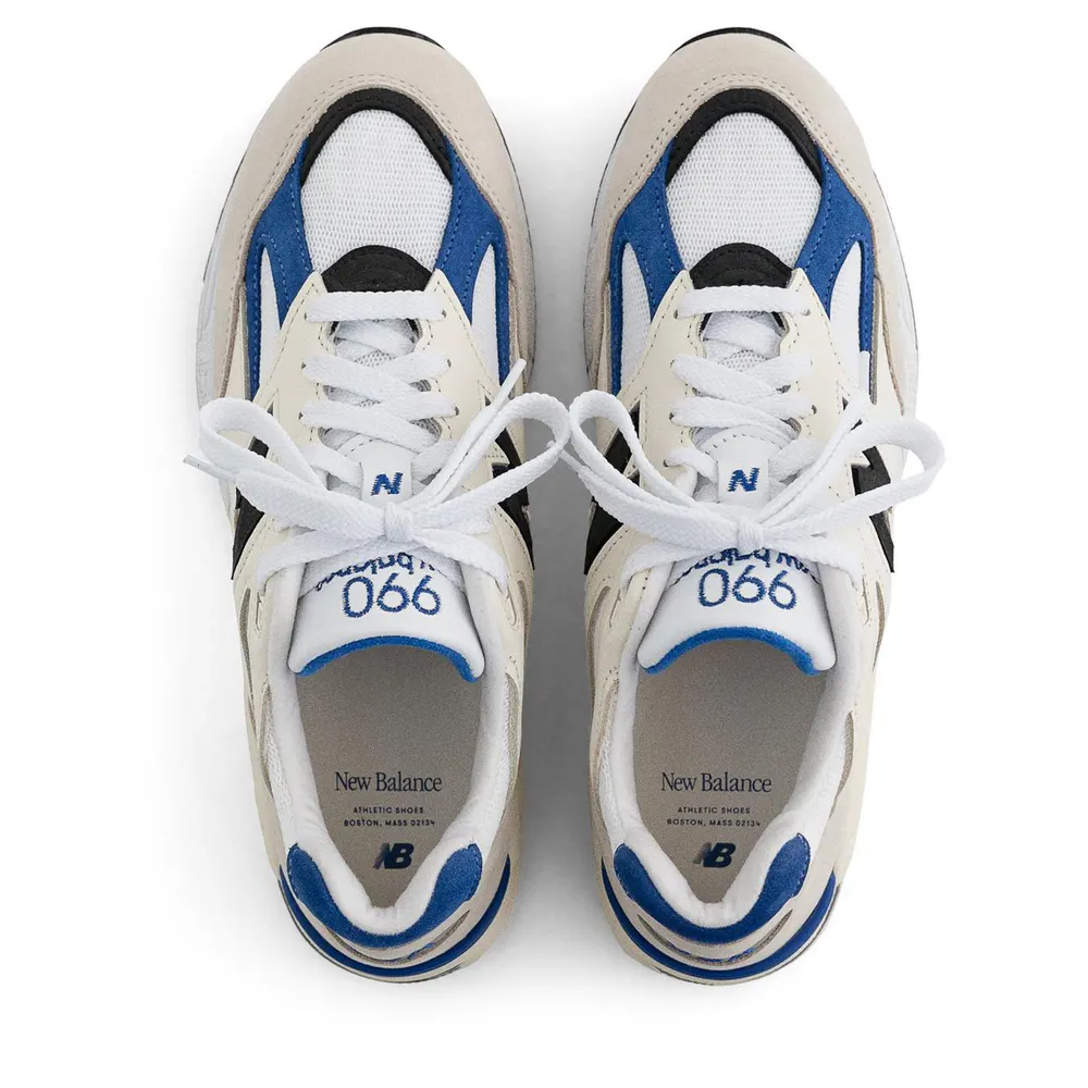 New Balance NB 990v2 Mens in White, additional product view 2