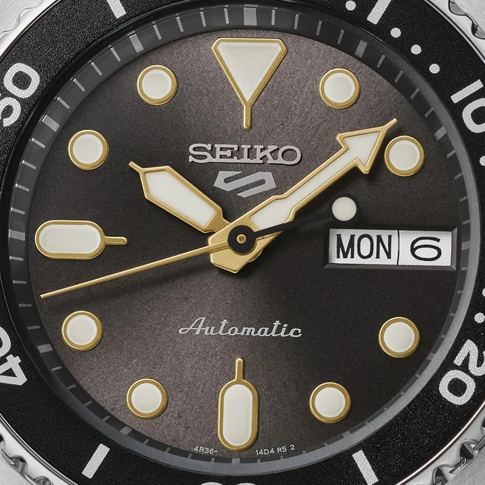 Seiko 5 Sports 5 Sports SKX 'Street Stonewash' 38mm Mens Watch detail 2