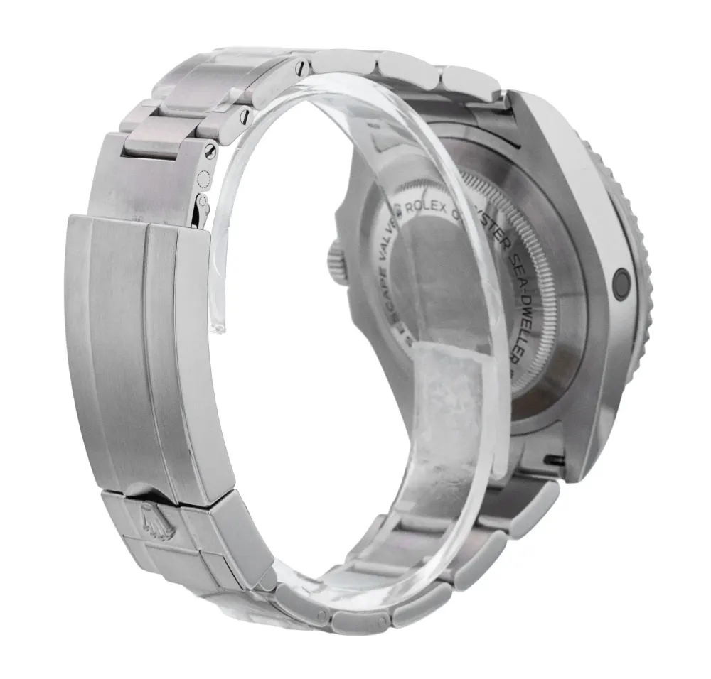 Rolex Sea-Dweller 126600 — 2020 — Excellent detail 3