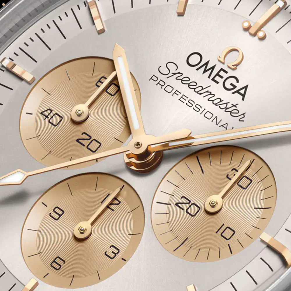 Omega Speedmaster Moonwatch Professional 42mm Mens Watch Moonshine Gold detail 3