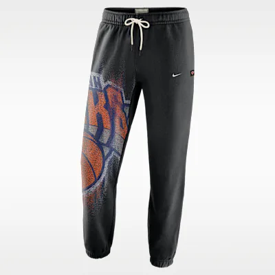 Nike New York Knicks Standard Issue Men's Fleece Basketball Trousers - Black/White