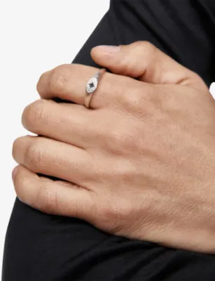 MONICA VINADER Guiding Star Signet Ring - S detail 2