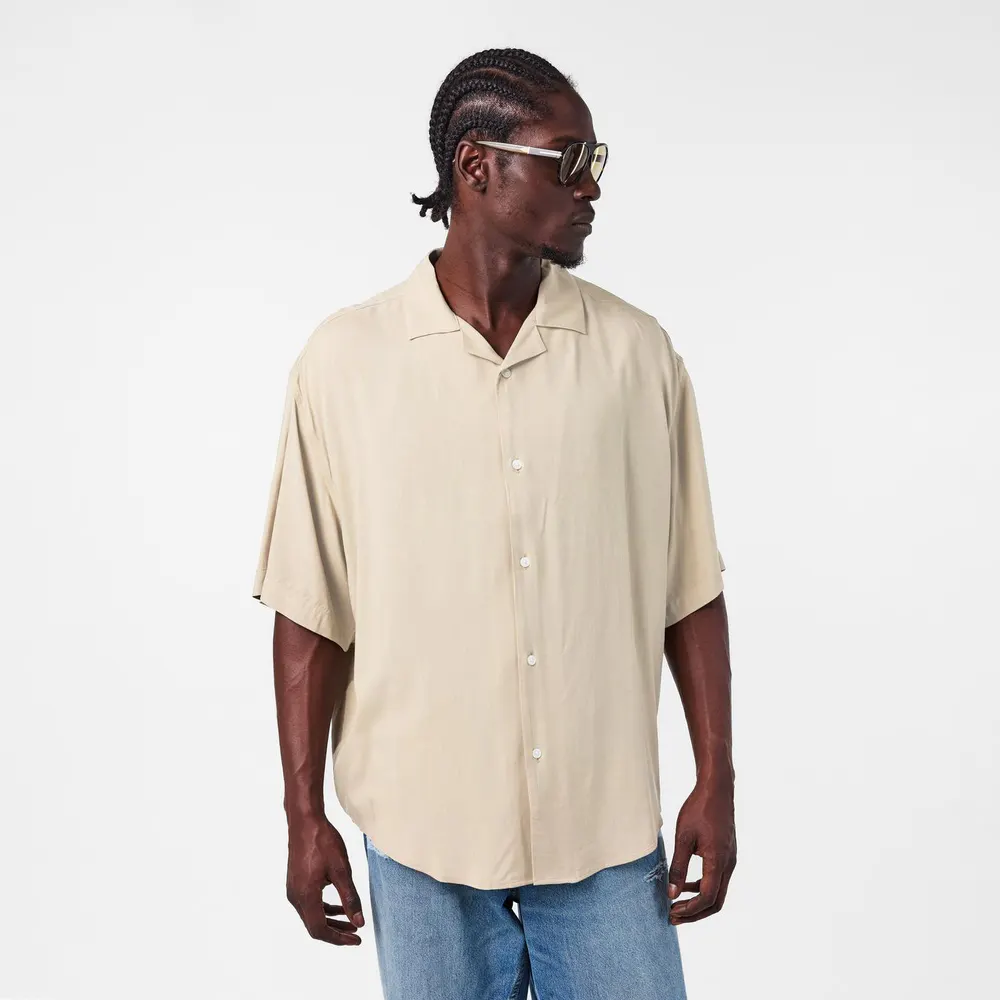 Ami Paris Men's Short Sleeve Plain Shirt detail 3