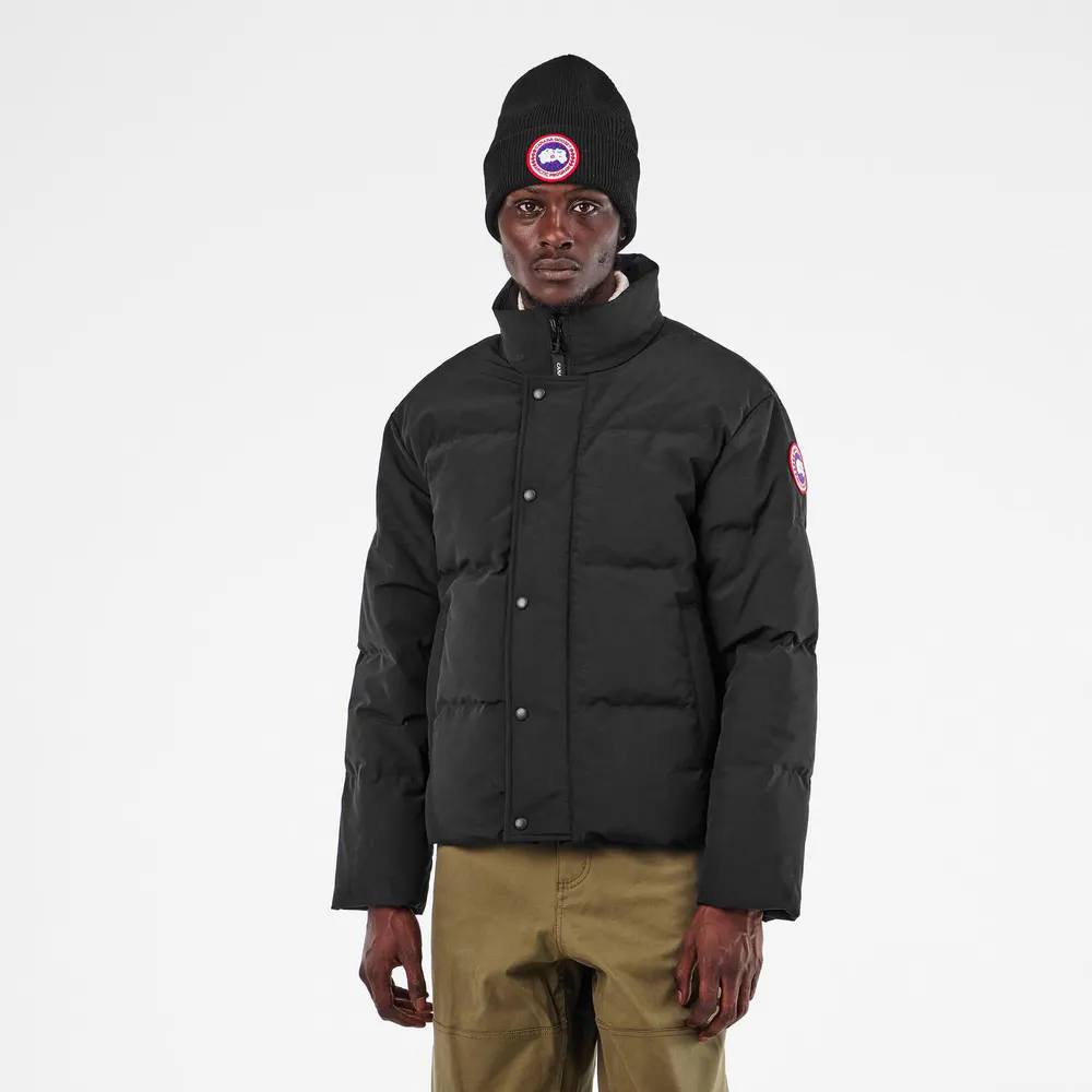 Canada Goose Men's Bayview Down Water Resistant Short Puffer Jacket detail 3