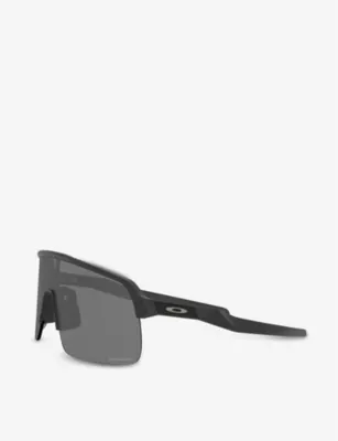 OAKLEY OO9463 39 Sutro acetate wraparound sunglasses detail 3