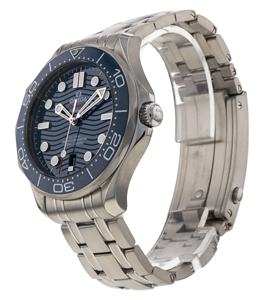 Omega Seamaster Diver 300m 210.30.42.20.03.001 — 2019 — Excellent detail 2