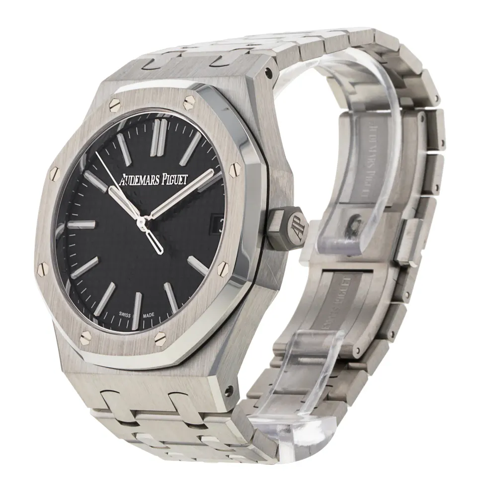Audemars Piguet Royal Oak 15510ST.OO.1320ST.07 — 2023 — Very good in Black Baton, additional product view 2