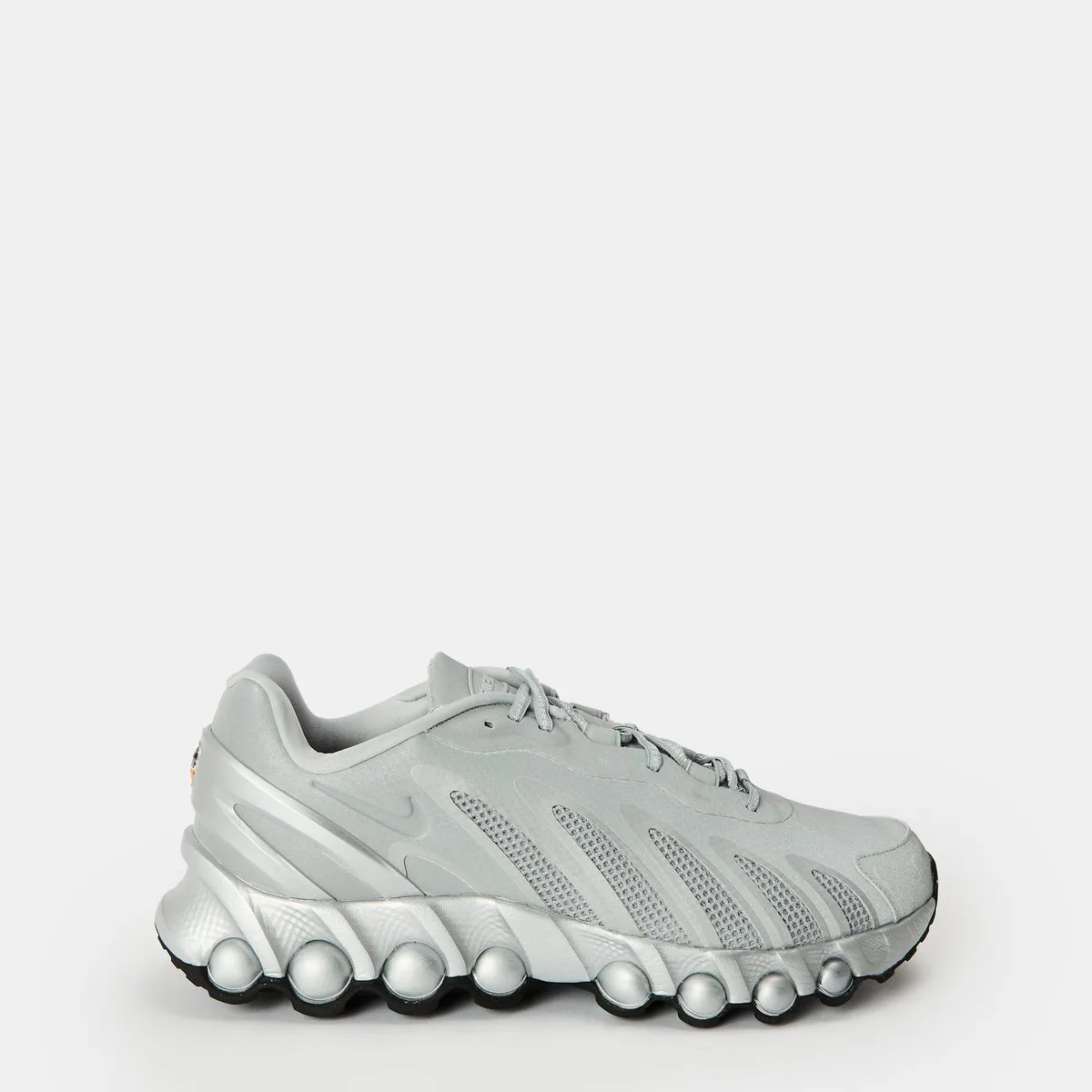 For Him Nike Nike AM Dn8 Qs Sn61 in Silver/Black – Footwear