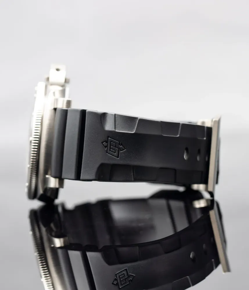 Panerai Submersible PAM00692 — 2024 — Very good in Blue, additional product view 2