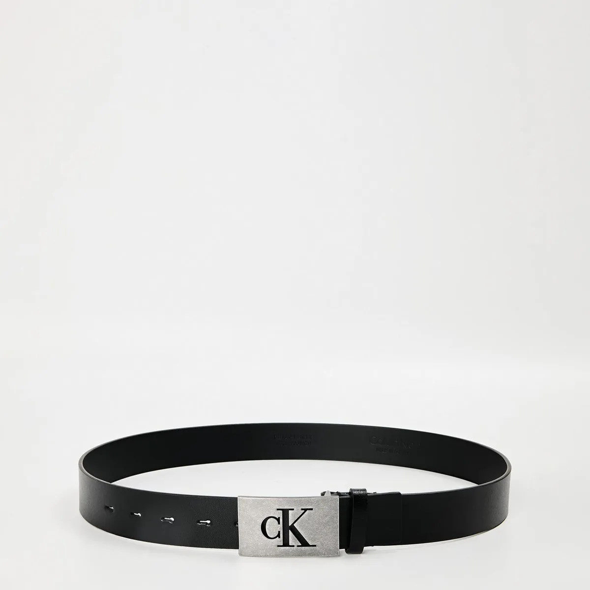 Calvin Klein Men's Smooth Plaque Leather Belt in Black/Silver – Accessories