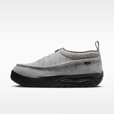 Nike ACG Izy Men's Shoes - Light Orewood Brown/Black/Red Sepia/Khaki