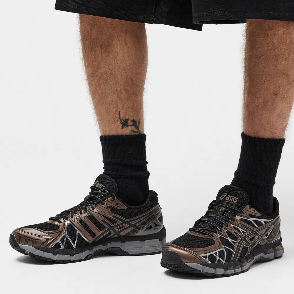 Asics Mens Gel-Kayano 20 Sneaker in Blk/Rddsh Brown, additional product view 3