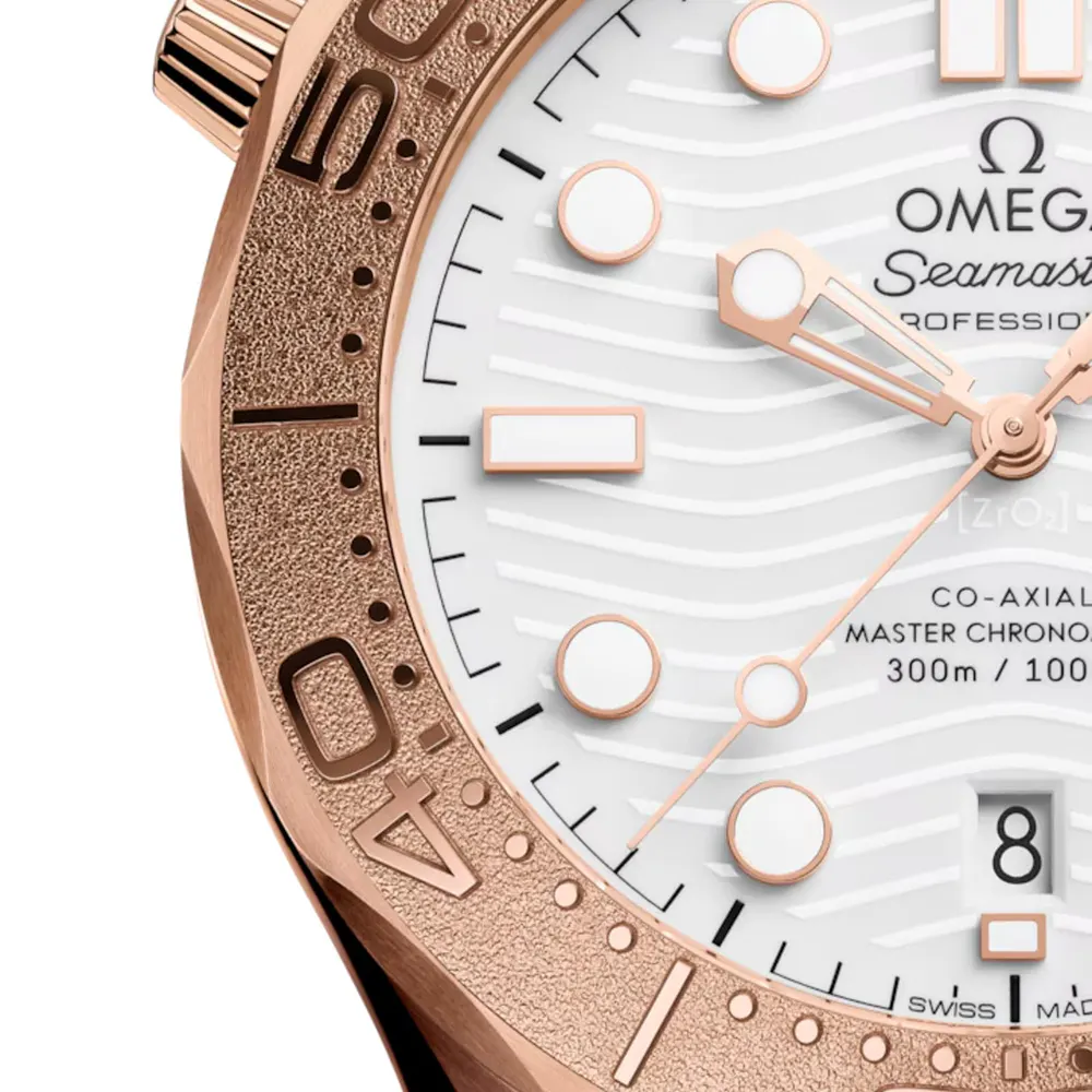 Omega Seamaster Diver 300M Automatic 42mm Mens Watch Rose Gold detail 2