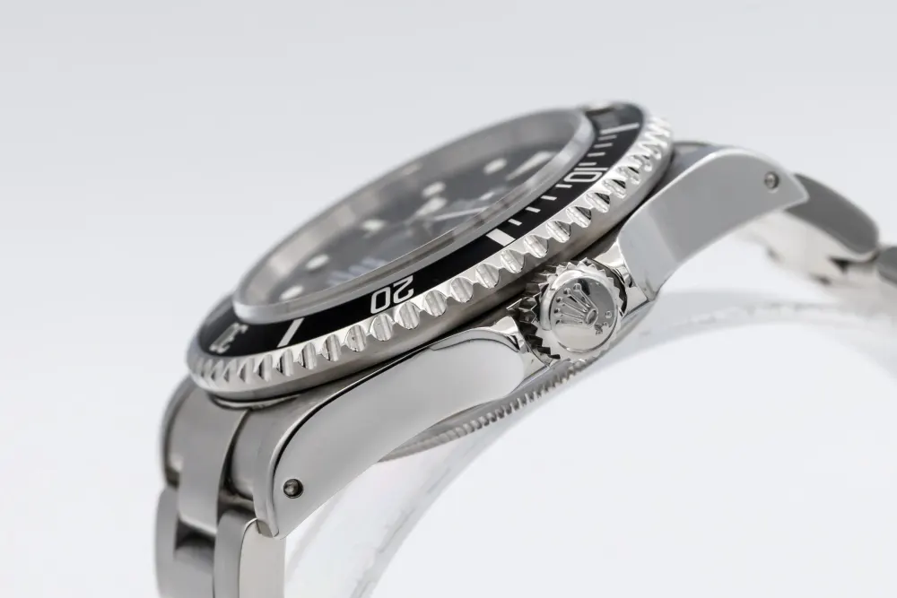 Rolex Sea-Dweller 16600 — 2001 — Good detail 2