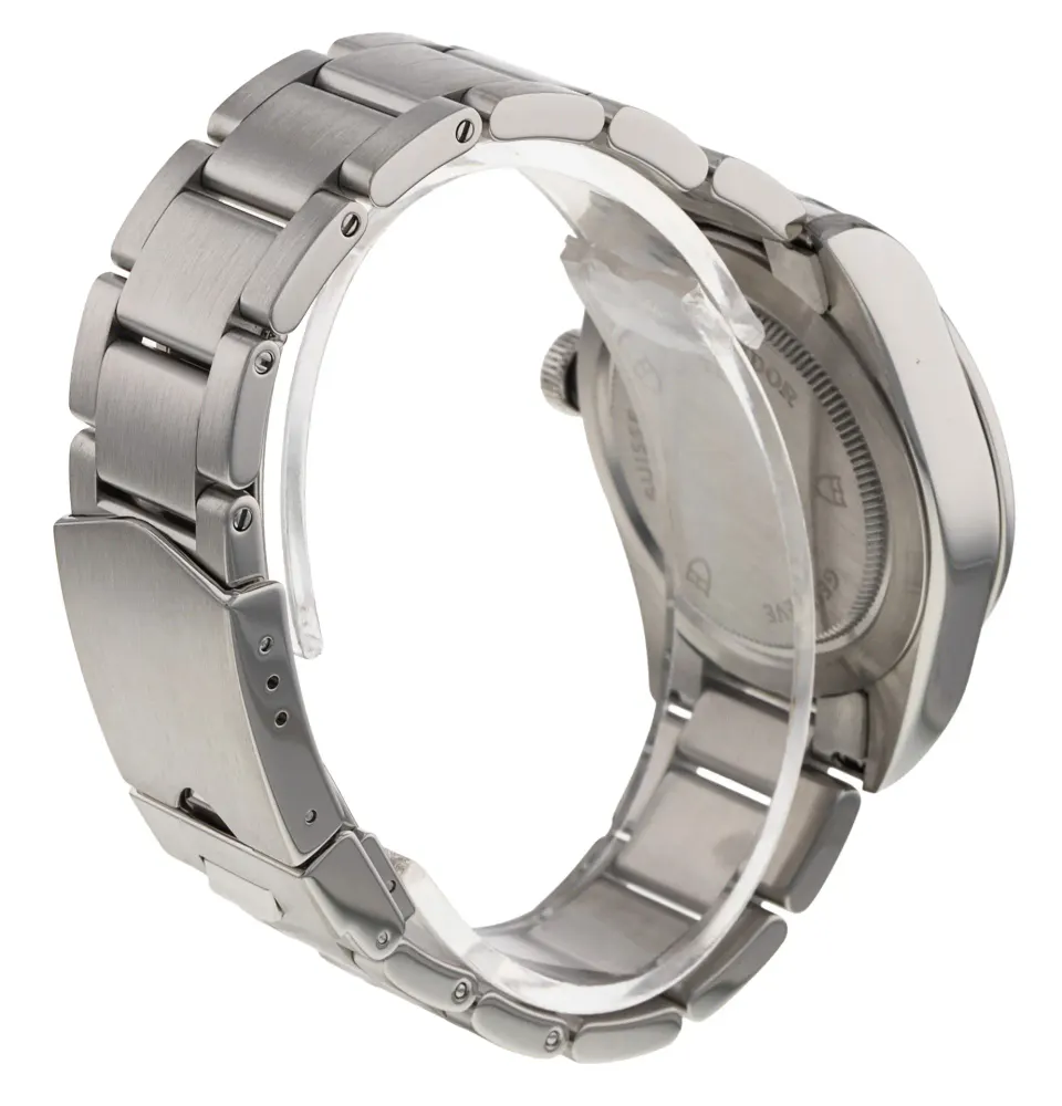 Tudor Black Bay M79500-0007 — 2021 — Excellent detail 3