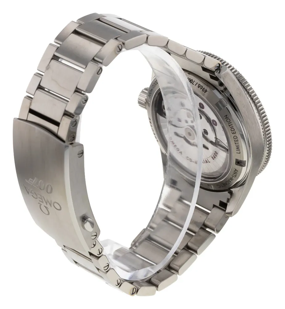 Omega Seamaster 300 233.32.41.21.01.001 — 2015 — Excellent detail 3