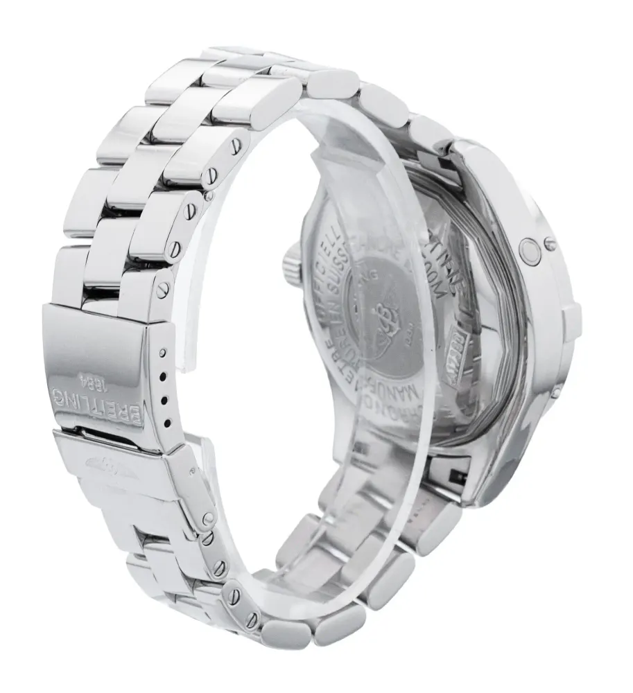 Breitling SuperOcean A17360 — 2011 — Very good detail 3