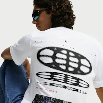 Nike Sportswear Men's T-Shirt - White in White – Nike men's and unisex