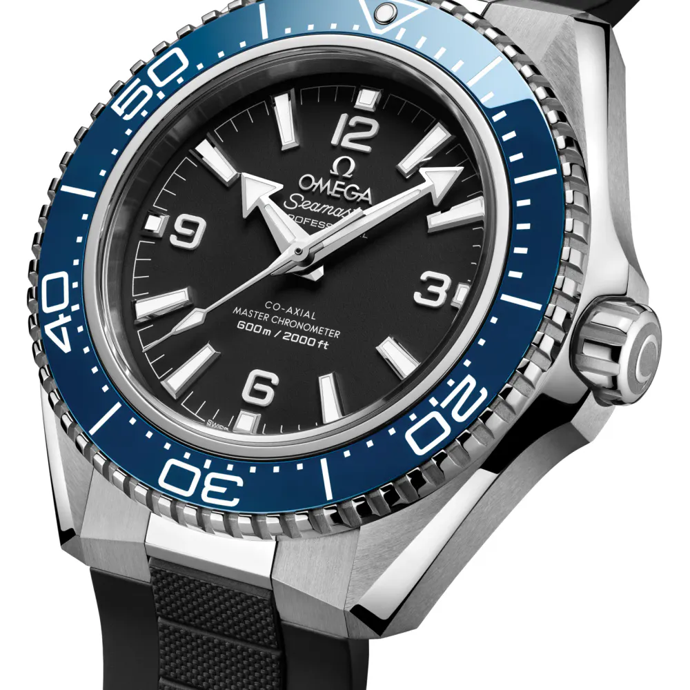 Omega Seamaster Planet Ocean 600M 42mm Mens Watch Black Rubber Strap detail 3