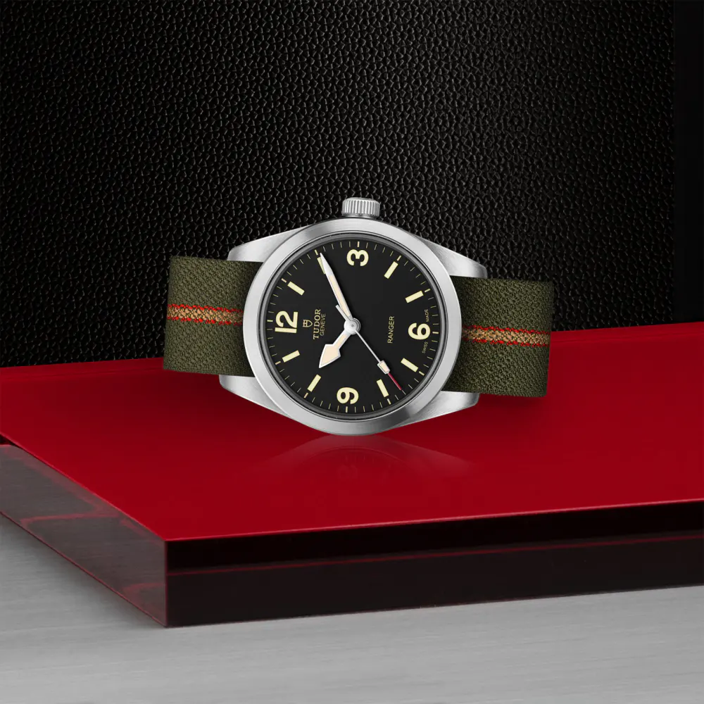 Tudor Ranger 36mm Steel Case Black Dial detail 3