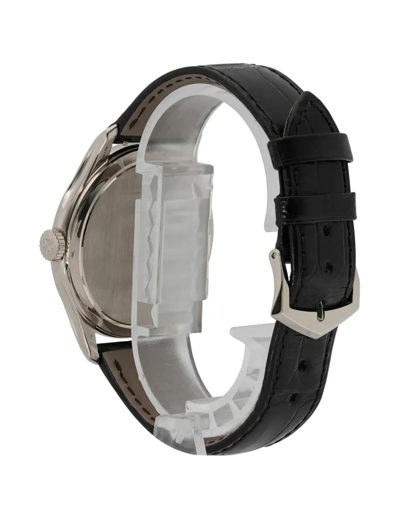 Patek Philippe Calatrava 5227G-010 — 2023 — Very good in Black Baton, additional product view 3