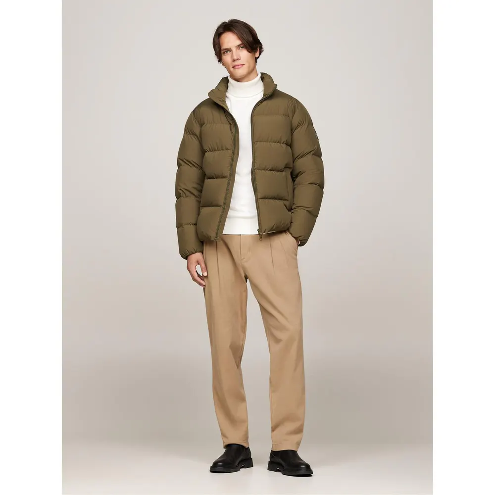 Tommy Hilfiger Men's Recycled Polyester Short Puffer Jacket detail 2