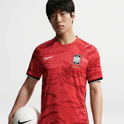 Nike Korea 2026 Stadium Home Men's Nike Dri-FIT Football Replica Jersey - Global Red/Black/White/Club Gold