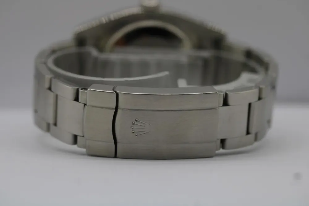Rolex Oyster Perpetual 116000 — 2014 — Very good detail 3