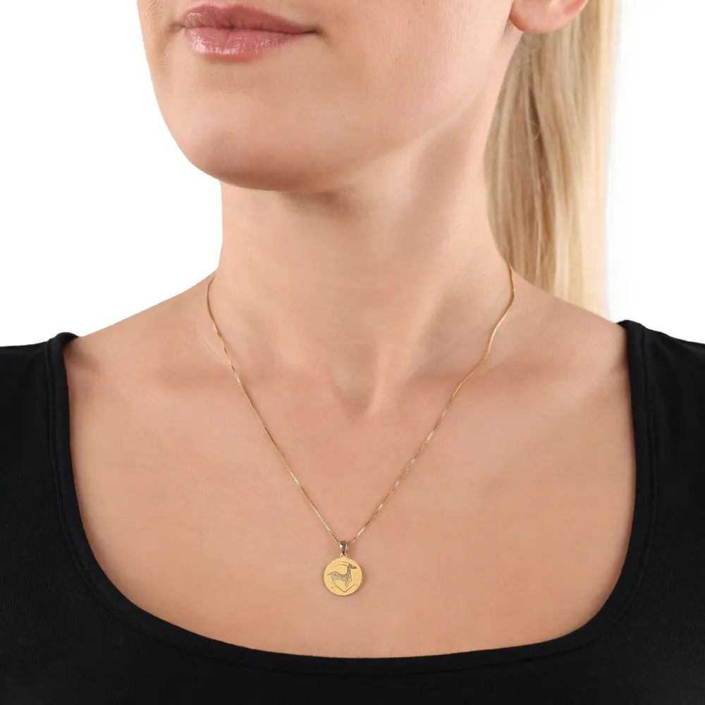 AMOR 9ct Yellow Gold Capricorn Zodiac Pendant detail 2
