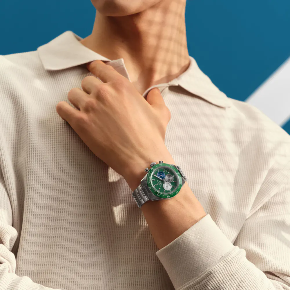 Zenith Chronomaster Sport 41mm Mens Watch Green detail 3