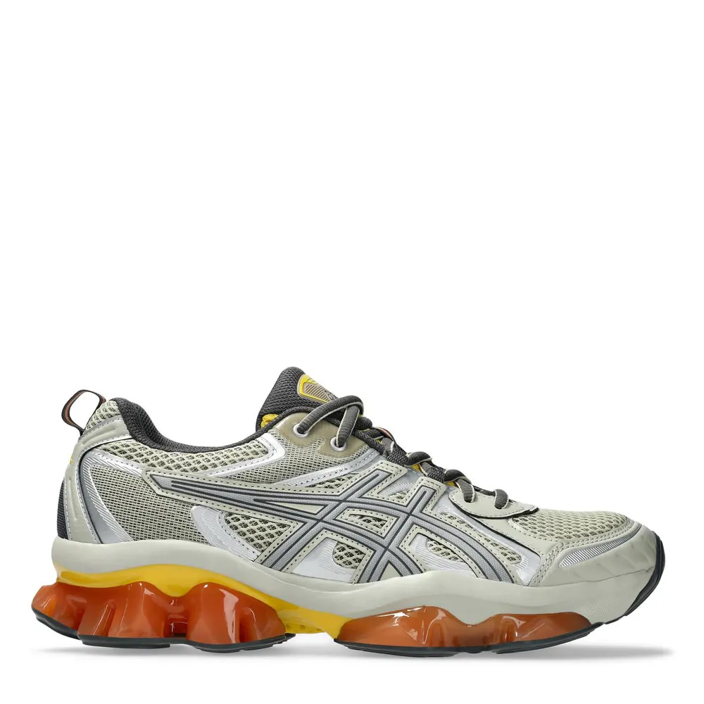 Asics Gel-Quantum Kinetic in Fossil/Silver – Footwear