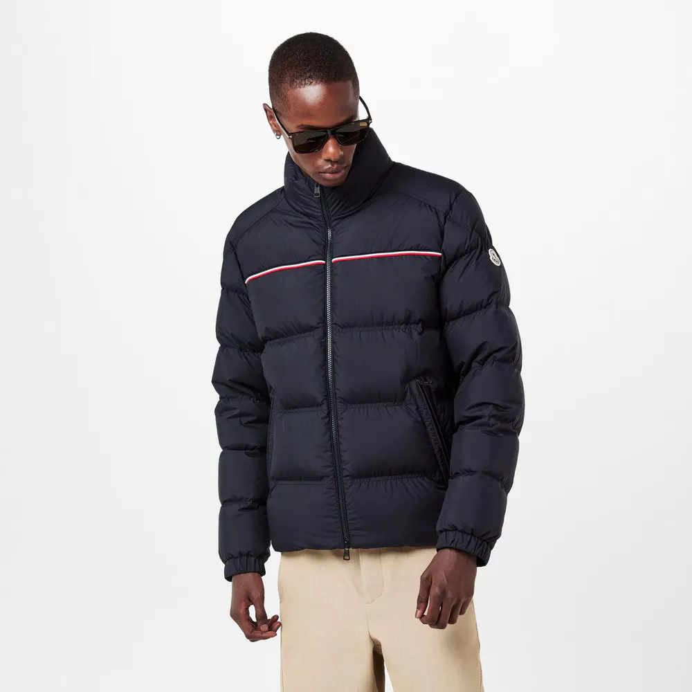 Moncler Men's Down Weather-Resistant Medium Puffer Jacket detail 3