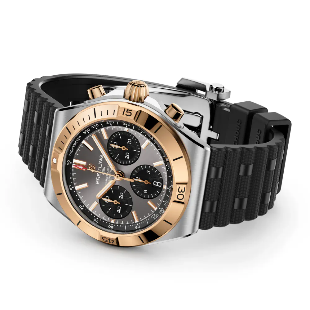 Breitling Chronomat B01 Chronograph 42mm Mens Watch 18k Red Gold Rubber detail 3
