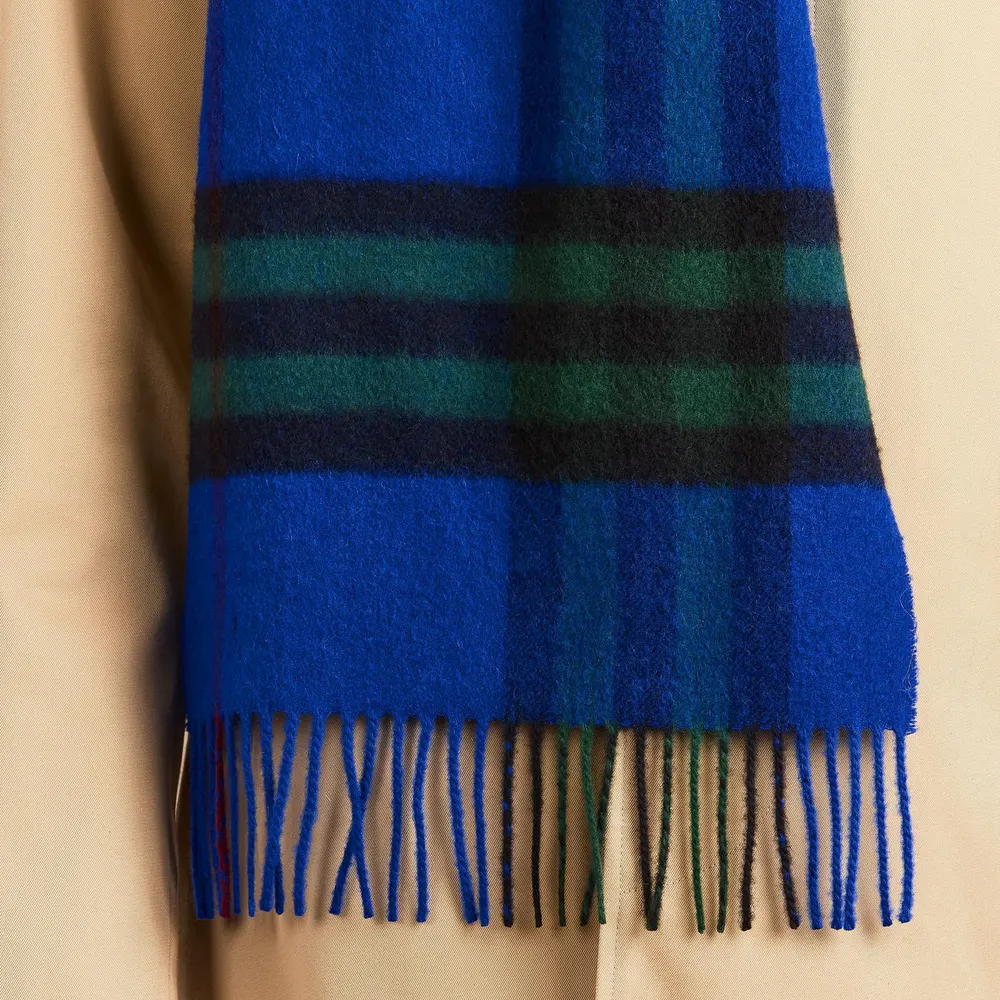Burberry Check Cashmere Scarf detail 2